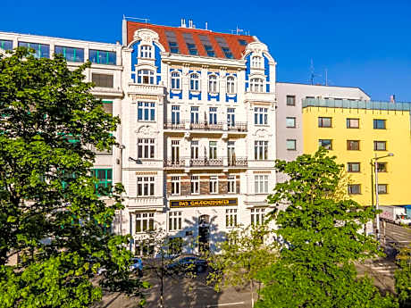 BOUTIQUE RESIDENCES at GAUDENZDORFER
