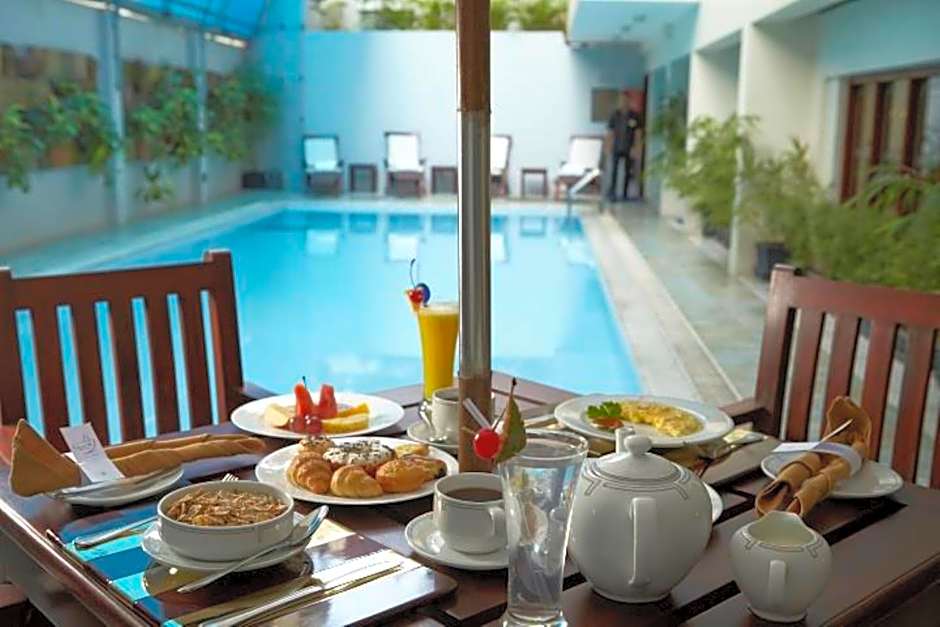 Royal Park Residence Hotel