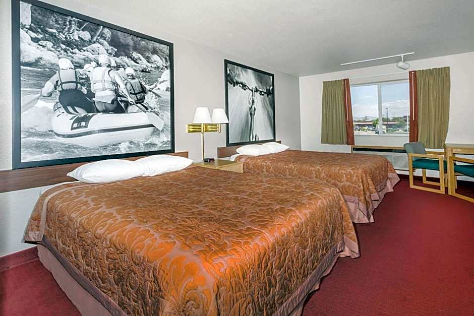 Super 8 by Wyndham Fruita