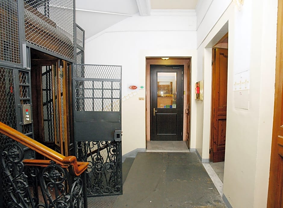 Hotel Desiree