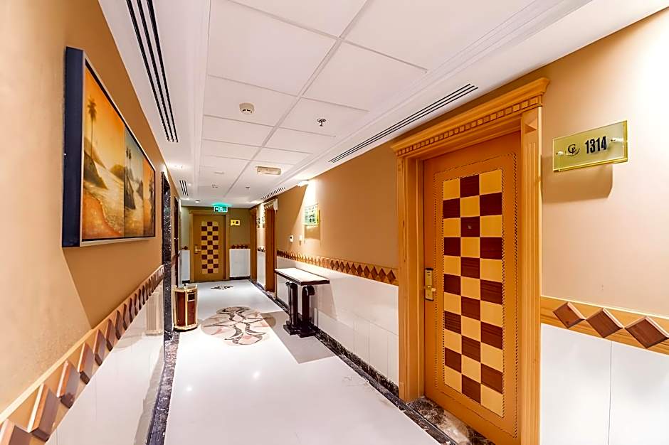 Crystal Plaza Hotel