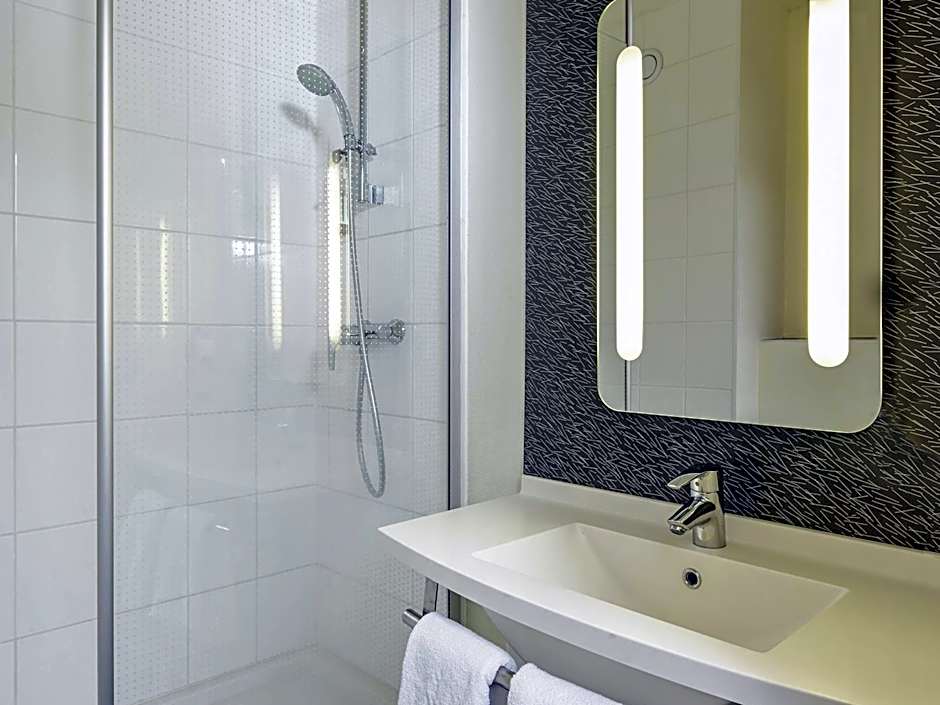 ibis Chartres Ouest Luce