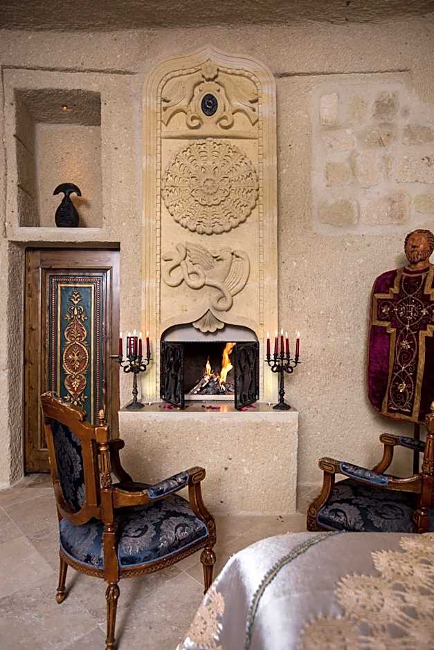 Elika Cave Suites & Spa