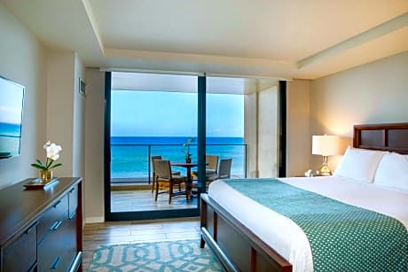 Two-Bedroom with Two Baths and Ocean Front Premium View