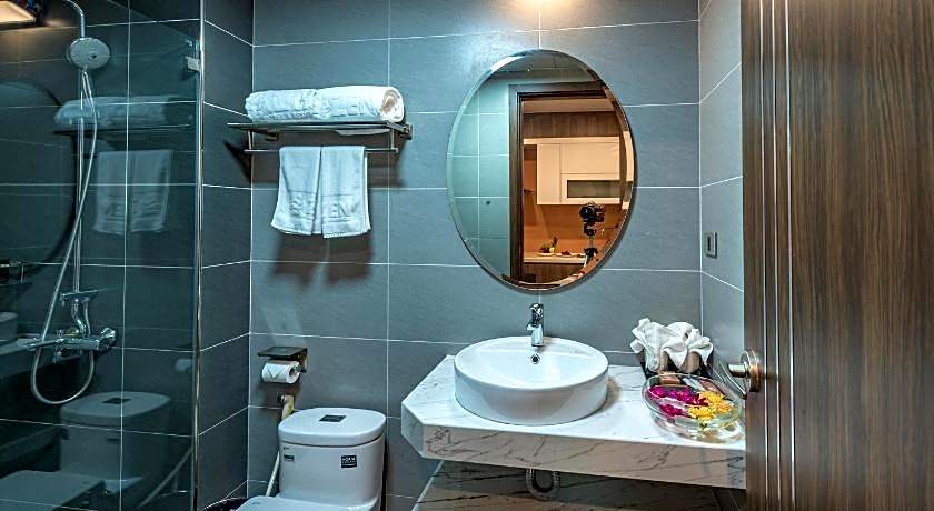 Zen Riverside Hotel n Residences