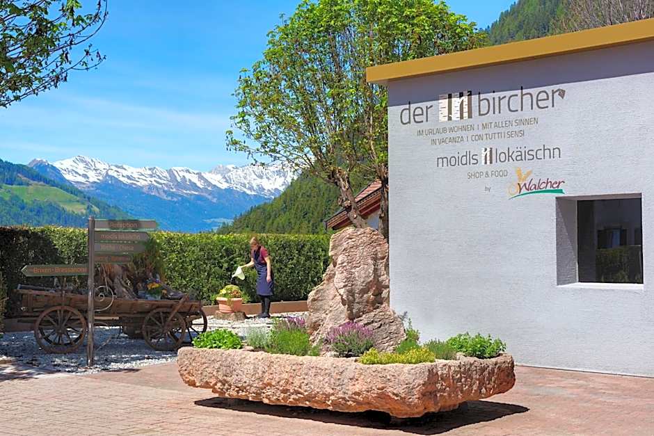 Historic Guesthouse BIRCHER B&B Apartments near Sterzing