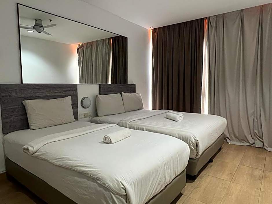 Tropical Hotel Kota Damansara