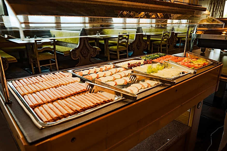 Mountain Hotel & Hostel