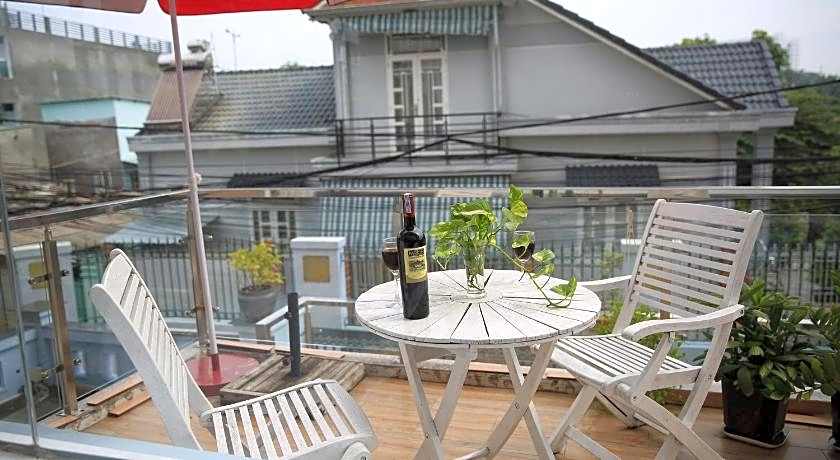 Hoa Phat Hotel & Apartment