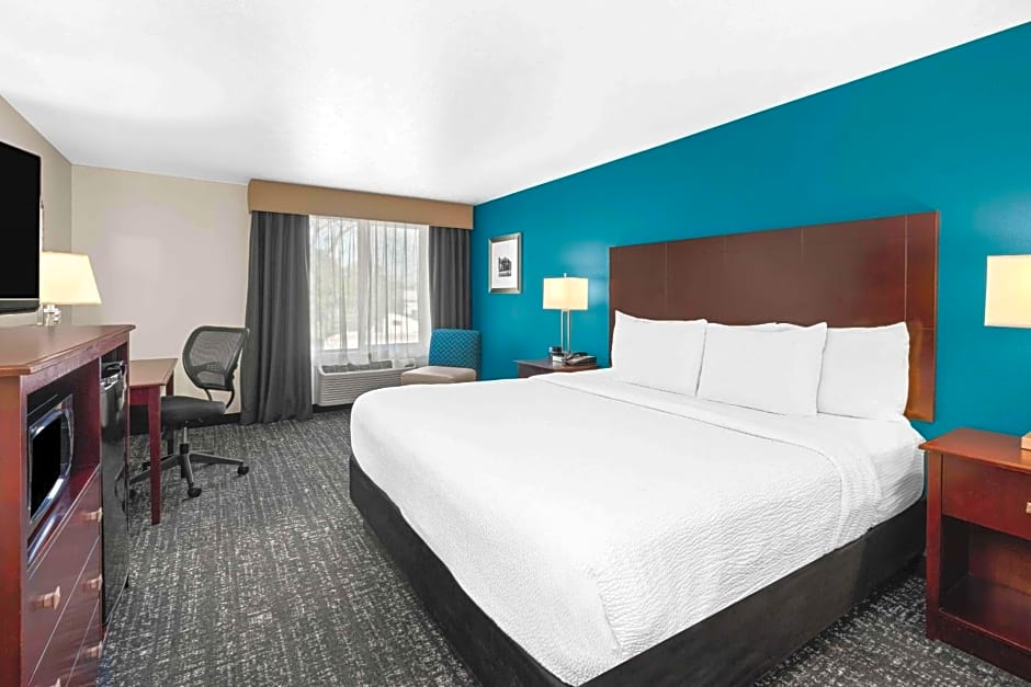 La Quinta by Wyndham Portland NW