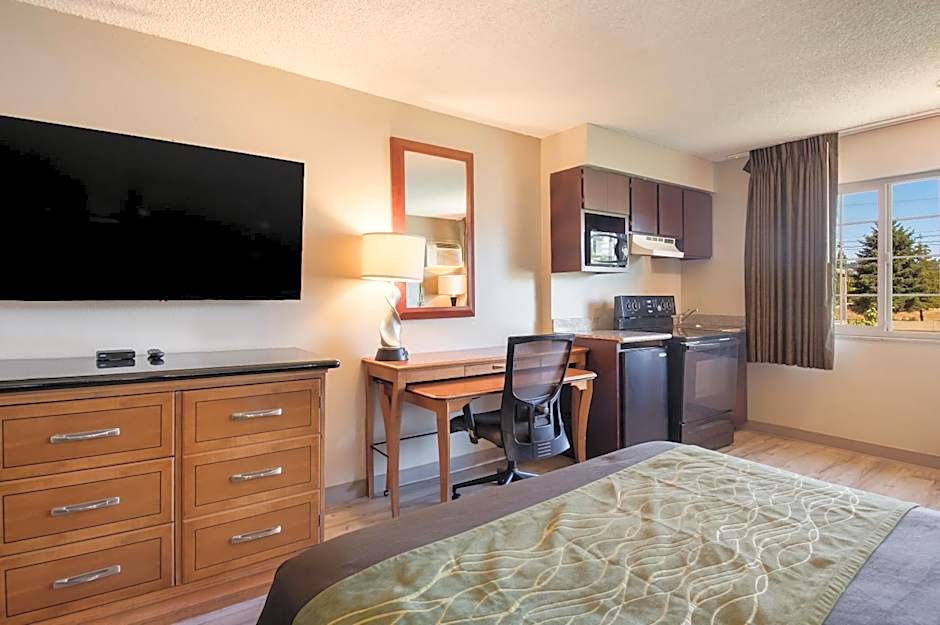 Rodeway Inn & Suites Portland West - Beaverton