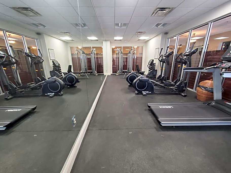 Beautiful one bedroom oceanfront condo