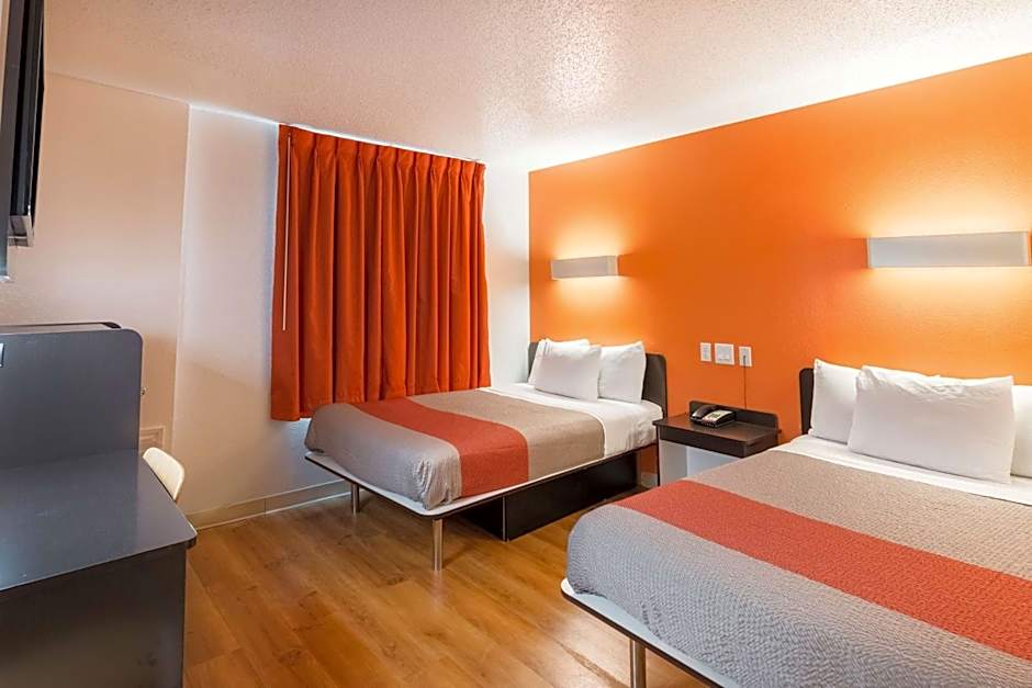 Motel 6 Irving, TX - DFW Airport North
