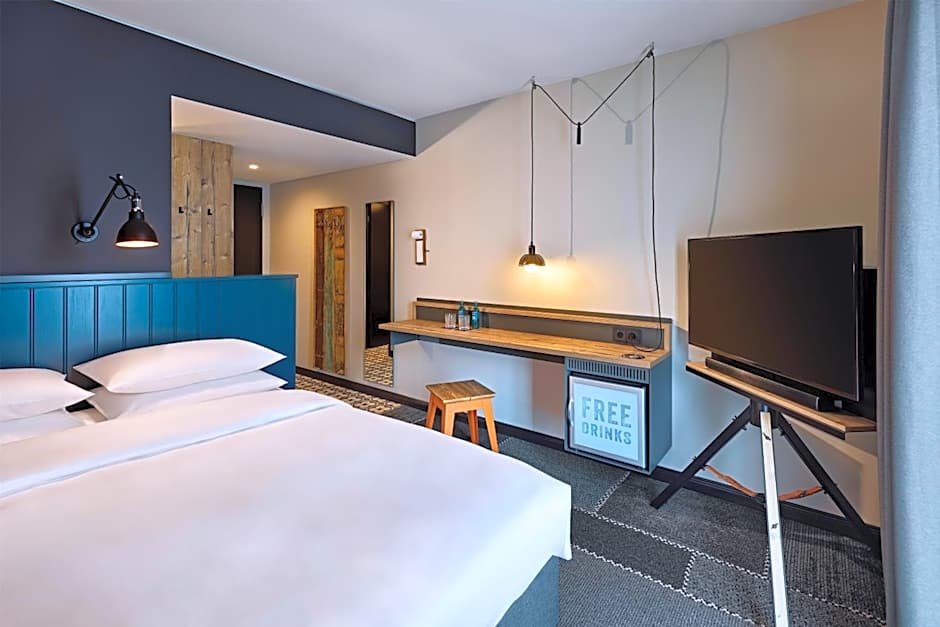 me and all hotel Mainz, by Hyatt