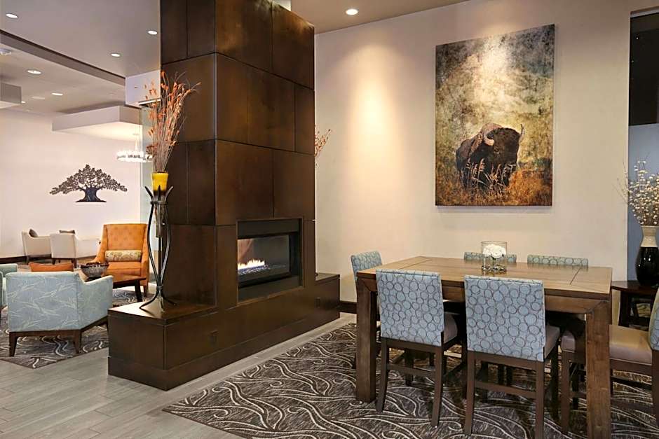 DoubleTree By Hilton Denver Thornton