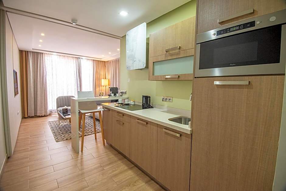 DownTown Hotel By New Art