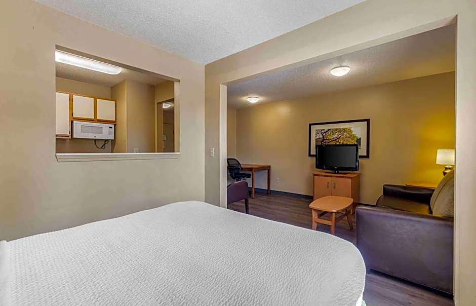 Studio 6 Suites Greenville, SC - Haywood Mall