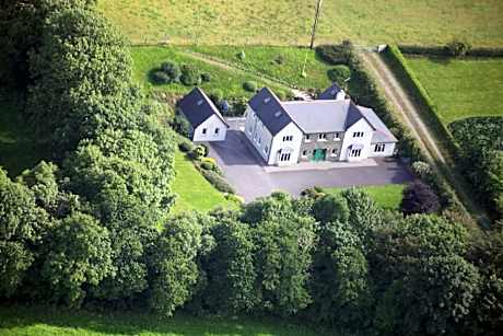 PK Lodge Bed and breakfast