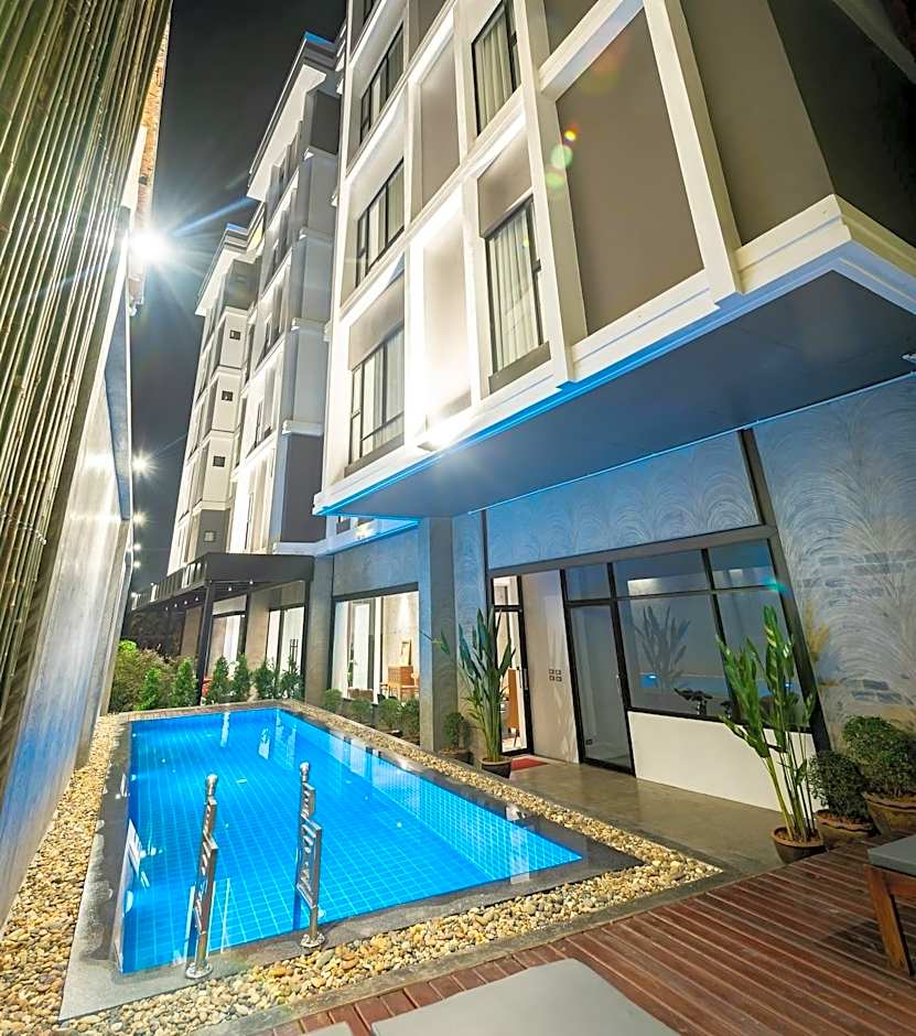 S 2 Modern Boutique Hotel