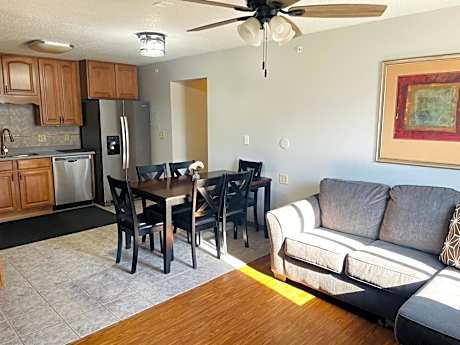 One-Bedroom Executive Apartment with One Queen Bed and Two Sofa Beds - Non-Smoking