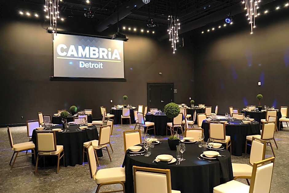Cambria Hotel Detroit Downtown