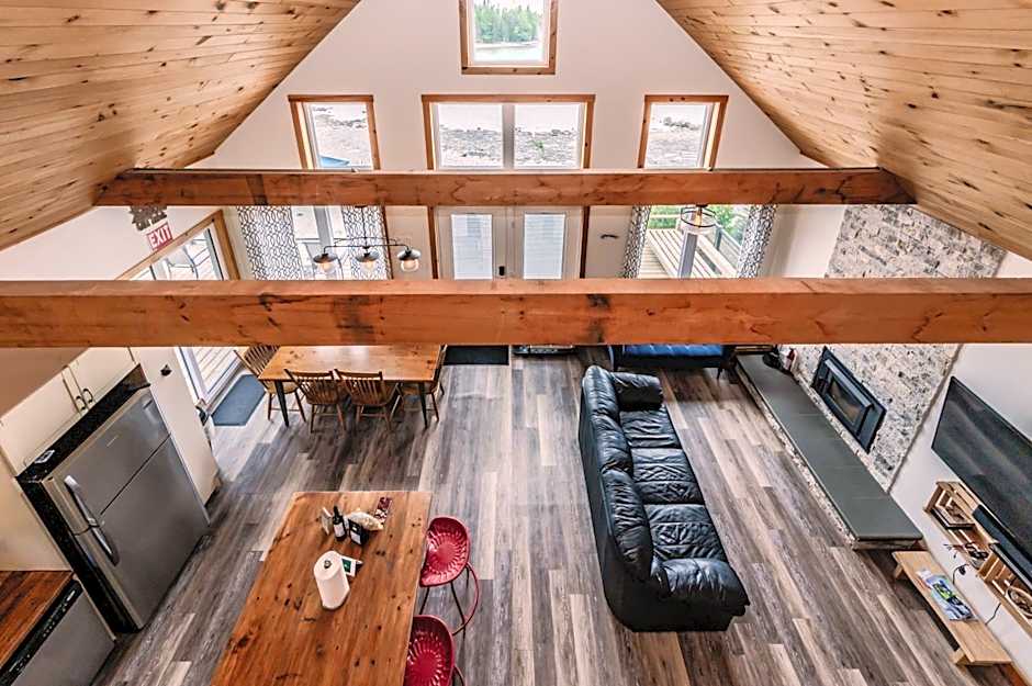 Elysium - Perfect Waterfront for the Holidays