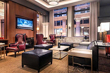 3 bedroom penthouse suite, bedroom 1: 1 king, bedroom 2: 1 king, bedroom 3: 1 king