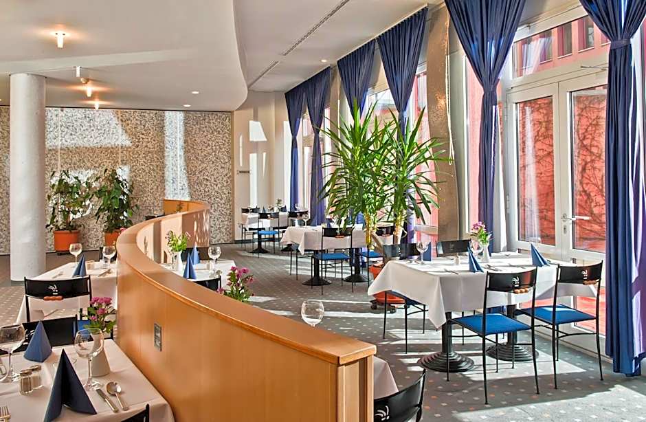 Tryp By Wyndham Halle