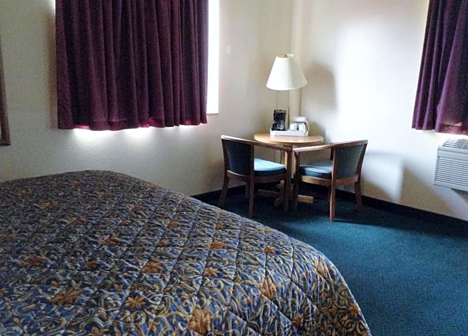 Travelodge by Wyndham Hudsonville
