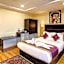 Sumitel Hotel 500 meters from Mall Road