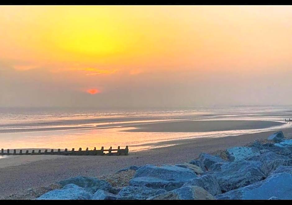 Y1 - Camber Sands Holiday Park - Sleeps 6