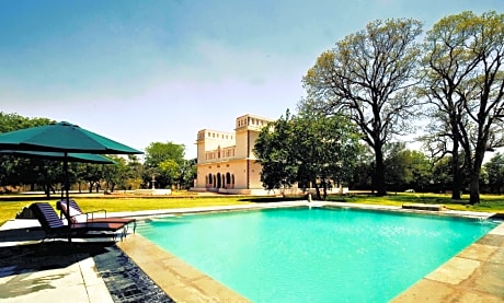 Bijay Niwas Palace