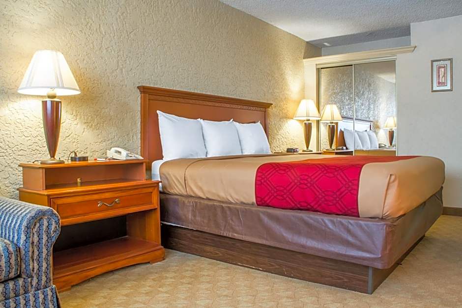Econo Lodge Broken Arrow