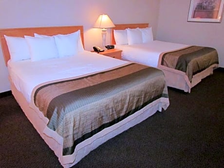 Junior Suite with two Queen Beds - Ground Floor