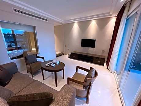 Junior Suite with Jacuzzi