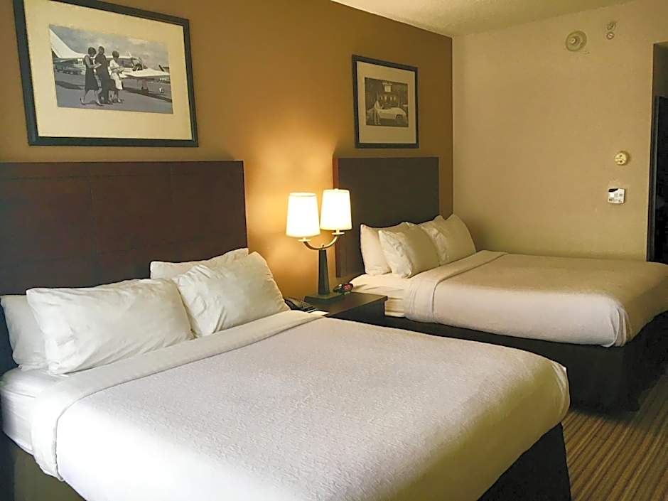 Photo 1 of 8 of 2 Queen Beds