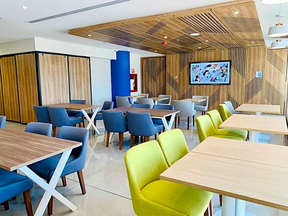 Holiday Inn Express Guadalajara Vallarta Poniente By IHG