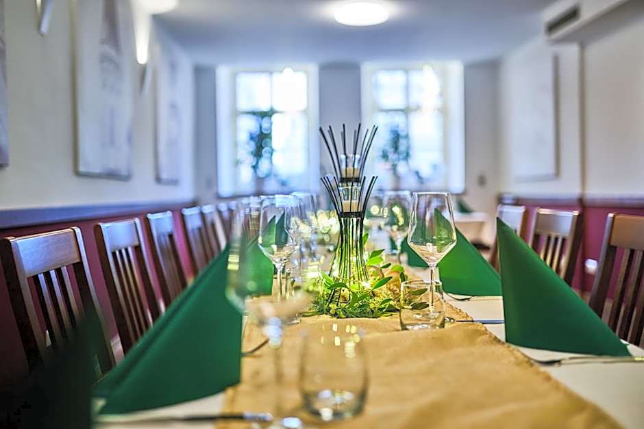 Hotel & Gasthaus DAS RÖHRL Straubing