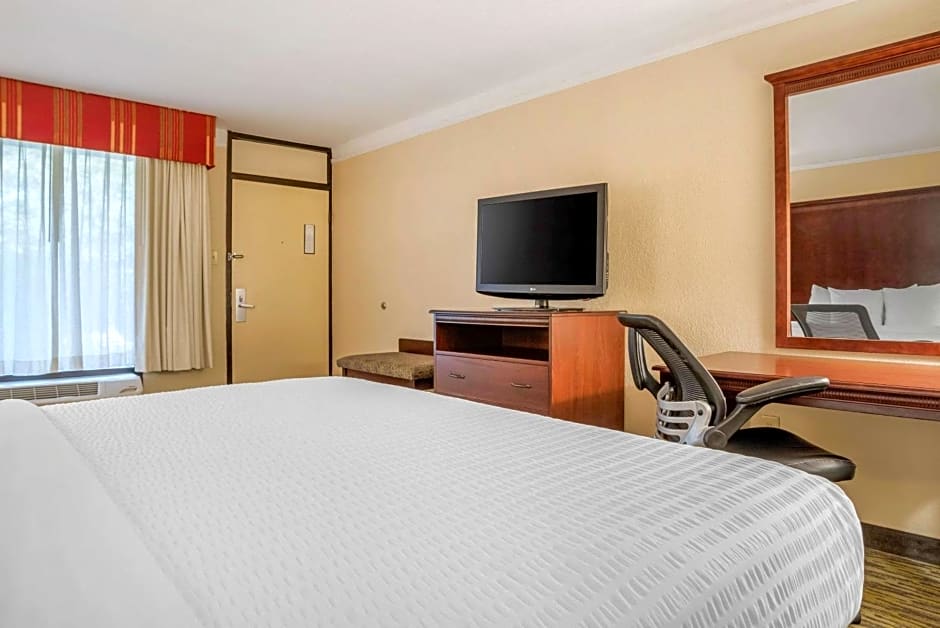 Clarion Inn Conference Center Gonzales
