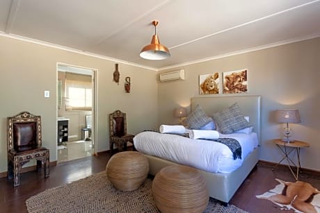 Deluxe Double Room with 2 Game Drives