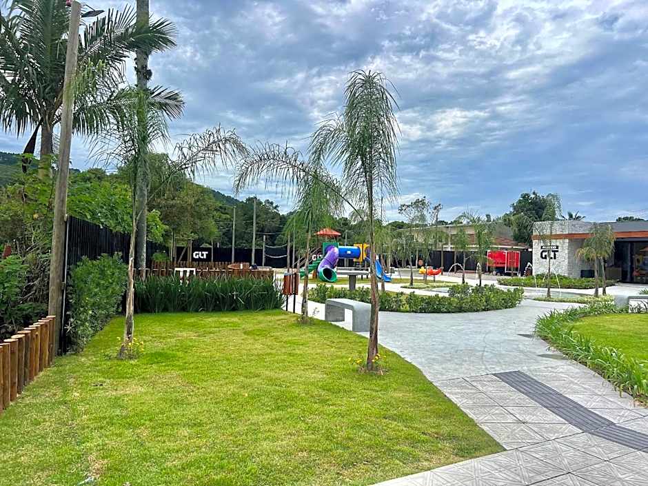 Aconchegante! Apto à 250 metros do mar! ZU01H