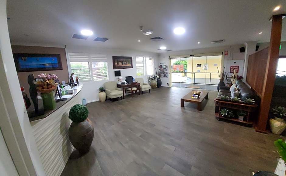Country Plaza Motel