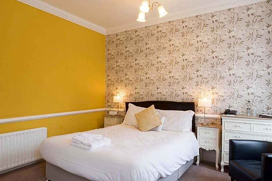 Woodlands Lodge Hotel