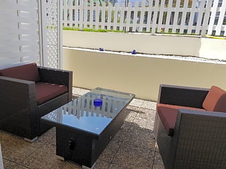 Quadruple Room with Terrace Souterrain