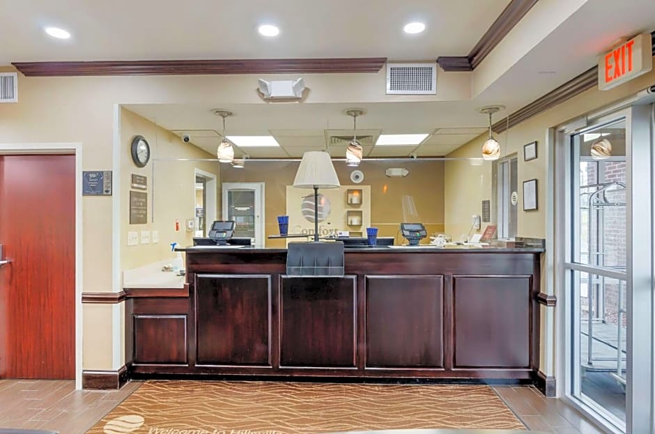 Comfort Inn & Suites Hillsville I-77