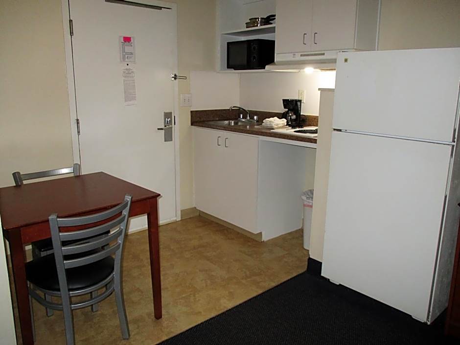 Studio 6-Richmond, VA - I-64 West