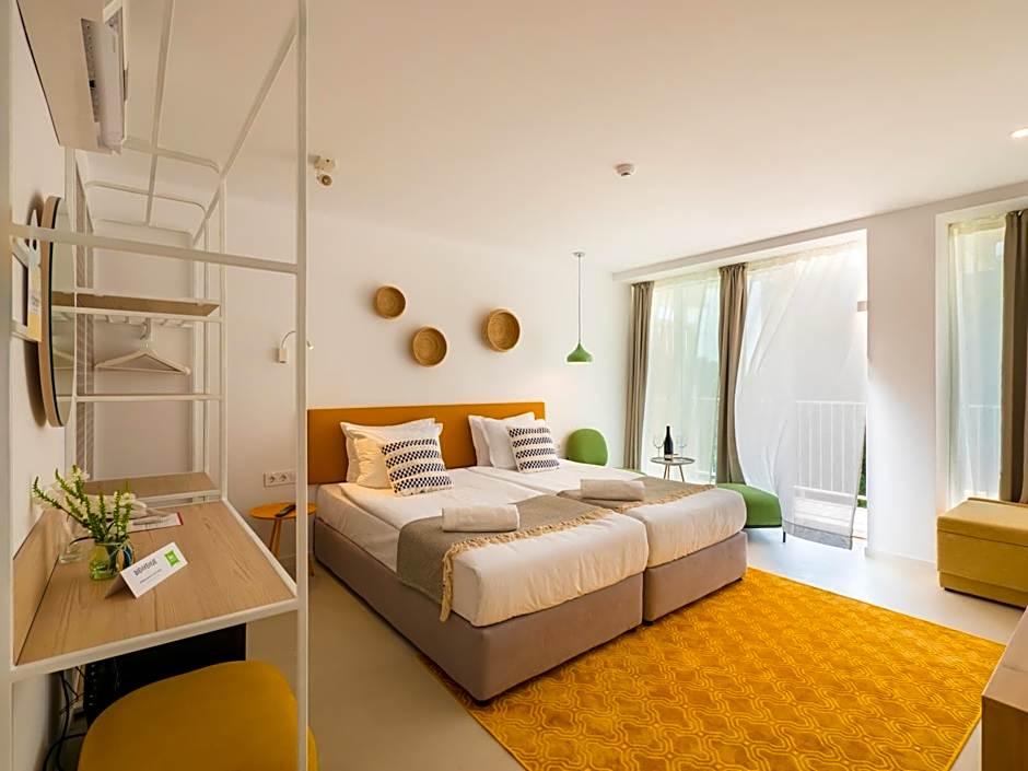 ibis Styles Golden Sands Roomer Hotel