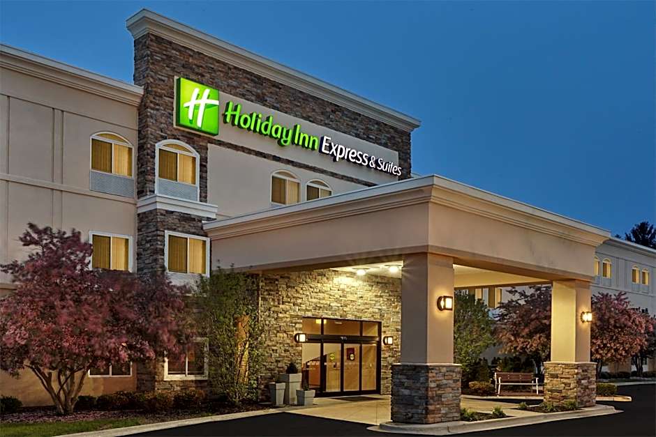 Holiday Inn Express Hotel & Suites Chicago-Libertyville By IHG