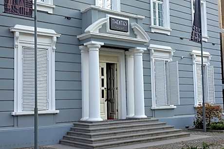 Hotel Twenties Tbilisi - Stay & Dine