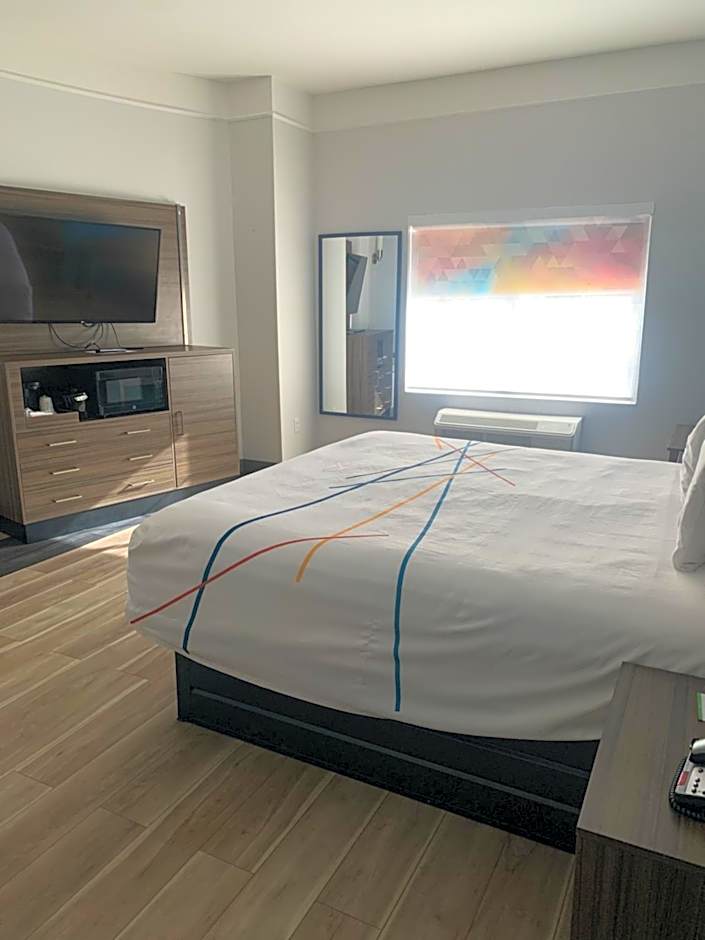 La Quinta Inn & Suites by Wyndham Oklahoma City North - Quail Springs